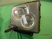 Load image into Gallery viewer, HEADLIGHT LAMP ASSEMBLY Land Rover Range Rover 2003 03 Right - MM676106
