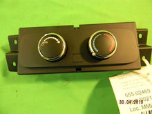 Load image into Gallery viewer, Temperature Controls Dodge Durango 2011 - MM679028
