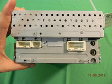 Load image into Gallery viewer, RADIO Toyota Avalon 2005 05 2006 06 2007 07 - MM681938
