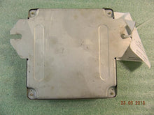 Load image into Gallery viewer, ECU ECM COMPUTER Subaru Legacy 2005 05 - MM684238
