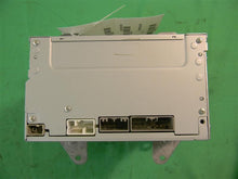 Load image into Gallery viewer, RADIO Honda CR-V 2010 10 2011 11 - MM686484
