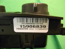 Load image into Gallery viewer, TEMPERATURE CONTROLS Chevrolet HHR 07 08 09 10 11 - MM691606
