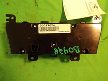 Load image into Gallery viewer, TEMPERATURE CONTROLS Chevrolet Cruze Orlando 2011 11 2012 12 - MM700298

