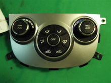 Load image into Gallery viewer, TEMPERATURE CONTROLS Hyundai Santa Fe 2010 10 2011 11 2012 12 - MM702076
