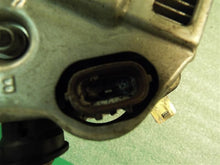 Load image into Gallery viewer, ALTERNATOR TOYOTA RAV 4 RAV4 1998 98 1999 99 2000 00 - MM705694

