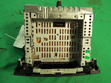 Load image into Gallery viewer, Radio Mazda 3 2004 - MM706939
