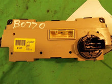 Load image into Gallery viewer, TEMPERATURE CONTROLS Hyundai Sonata 2011 11 - MM720906
