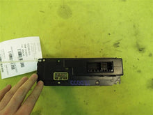 Load image into Gallery viewer, TEMPERATURE CONTROLS Endeavor 2006 06 2007 07 2008 08 - MM752136
