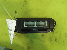 Load image into Gallery viewer, FRONT TEMPERATURE CONTROLS Cadillac STS 2005 05 2006 06 - MM762772
