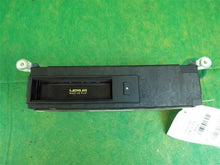 Load image into Gallery viewer, CD CHANGER LEXUS ES300 1997 97 1998 98 99 00 01 - MM793161
