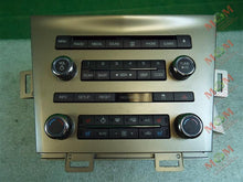 Load image into Gallery viewer, Radio Lincoln MKT 2010 - MM800733
