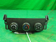 Load image into Gallery viewer, Temperature Controls Buick Lucerne 2006 - MM818803
