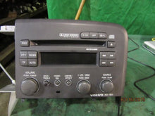 Load image into Gallery viewer, RADIO Volvo S80 1999 99 2000 00 2001 01 02 03 04 HU801 - MM826486
