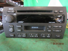 Load image into Gallery viewer, Radio Cadillac Deville 2003 - MM836500
