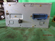 Load image into Gallery viewer, Radio Cadillac Deville 2003 - MM836500
