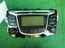 Load image into Gallery viewer, RADIO Hyundai Accent 2012 12 2013 13 2014 14 - MM839662
