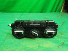 Load image into Gallery viewer, FRONT TEMPERATURE CONTROLS Volkswagen Jetta 11 12 13 14  Manual - MM842661
