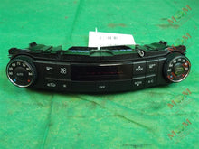 Load image into Gallery viewer, FRONT TEMPERATURE CONTROLS E300 E320 E350 E550 E63 08 09 - MM855276
