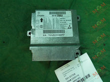 Load image into Gallery viewer, Air Bag Computer Caravan Town and Country 2008 08 2009 09 - MM855787
