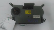 Load image into Gallery viewer, TEMPERATURE CONTROLS Kia Sorento 2011 11 2012 12 2013 13 - MM859017
