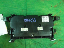 Load image into Gallery viewer, TEMPERATURE CONTROLS Mazda 3 2010 10 2011 11 - MM861384

