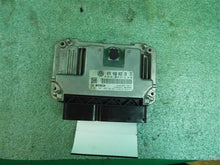 Load image into Gallery viewer, ECU ECM COMPUTER Volkswagen Passat 2013 13 2014 14 - MM866428
