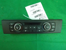 Load image into Gallery viewer, FRONT TEMPERATURE CONTROLS 128i 135i 323i 328i 335i M1 M3 X1 10-15 - MM868199
