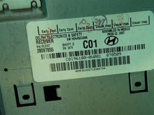 Load image into Gallery viewer, RADIO Hyundai Santa Fe 2007 07 2008 08  AM FM CD MP3 - MM872590
