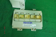 Load image into Gallery viewer, BODY CONTROL MODULE BCM COMPUTER Pacifica 2007 07 2008 08 - MM879972
