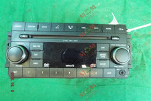 Load image into Gallery viewer, RADIO Chrysler Sebring Dodge Avenger 2007 07 2008 08  AM FM 6CD - MM896043
