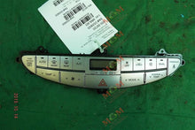 Load image into Gallery viewer, TEMPERATURE CONTROLS Hyundai Genesis 09 10 11 12 13 14 - MM897326
