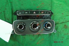 Load image into Gallery viewer, REAR TEMPERATURE CONTROLS Kia Sorento 2014 14 2015 15 - MM904783
