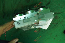 Load image into Gallery viewer, TEMPERATURE CONTROLS Nissan 350Z 2005 05 - MM905585
