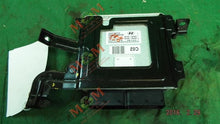 Load image into Gallery viewer, ECU ECM COMPUTER Hyundai Elantra 2013 13 - MM933122
