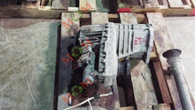 Load image into Gallery viewer, TRANSFER CASE Porsche Cayenne 2003 03 2004 04 2005 05 2006 06 - MM940067
