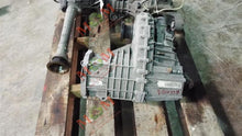 Load image into Gallery viewer, TRANSFER CASE Porsche Cayenne 2003 03 2004 04 2005 05 2006 06 - MM940067
