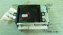 Load image into Gallery viewer, RADIO RECEIVER Land Rover LR2 2008 08 2009 09 2010 10 2011 11 2012 12 - MM947425
