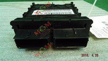 Load image into Gallery viewer, AIR BAG CONTROL MODULE COMPUTER Jeep Liberty 2008 08 - MM960721
