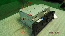Load image into Gallery viewer, RADIO Audi A4 2009 09 - MM975746
