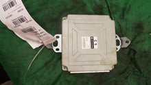 Load image into Gallery viewer, ECU ECM COMPUTER Saab 9-2X 2005 05 Auto - MM976563
