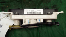 Load image into Gallery viewer, Temperature Controls Jeep Wrangler 2007 - MM977124
