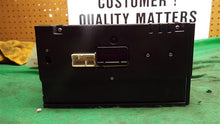 Load image into Gallery viewer, RADIO Honda CR-V 2005 05 2006 06 - MM983684
