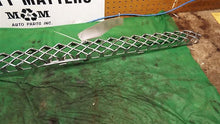 Load image into Gallery viewer, GRILLE Avalanche 1500 Suburban 1500 Suburban 2500 Tahoe 2007 - MM991047
