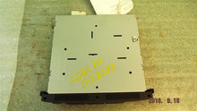 Load image into Gallery viewer, CD CHANGER Honda Pilot 2005 05 - MM999056
