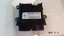 Load image into Gallery viewer, AIR BAG CONTROL MODULE COMPUTER Jeep Liberty 2008 08 - MM1005468
