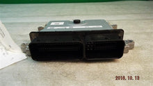 Load image into Gallery viewer, ECU ECM COMPUTER Land Rover LR2 2008 08 2009 09 - MM1010527
