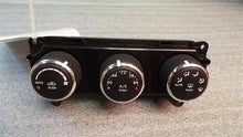 Load image into Gallery viewer, Temperature Controls  CHALLENGER 2014 - MM1013121
