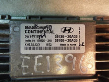 Load image into Gallery viewer, ECU ECM COMPUTER Santa Fe 2013 13 2014 14 2015 15 2016 16 - MM1025529
