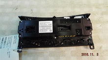 Load image into Gallery viewer, FRONT TEMPERATURE CONTROLS E350 E550 E63 2010 10 - MM1025797

