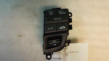 Load image into Gallery viewer, Temperature Controls Honda Crosstour 2011 - MM1045241
